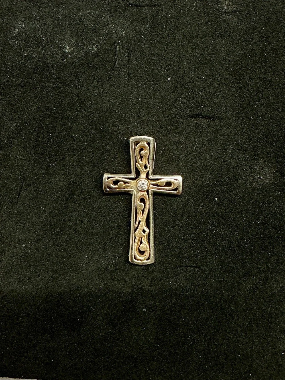 Na Hoku Cross Pendant 14K Gold With Sterling Silver | Diamond